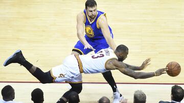 Más madera para LeBron: Bogut jugará en Cleveland Cavaliers