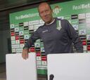 Calderón se estrena en el Betis sin tener ningún margen de error