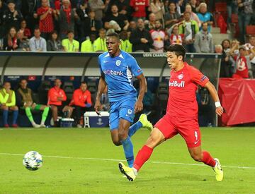 El colombiano marcó uno de los dos goles que el Gent hizo en la derrota de su equipo por 6 a 2 ante el Red Bull Salzburg.