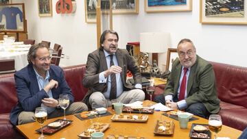 27/03/19 VISITA COMIDA REDACCION DIARIO AS MAPOMA GUILLERMO JIMENEZ JUAN CANTON ALFREDO RELA„O