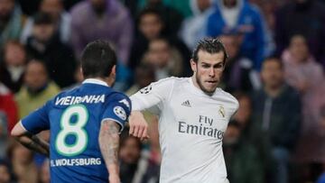 Gareth Bale keeping Vierinha on his toes.
