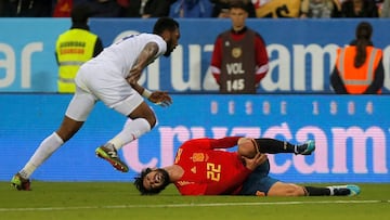 Isco, tras recibir la entrada de Waston.