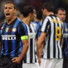 Iván Ramiro Córdoba, un '2' para la historia