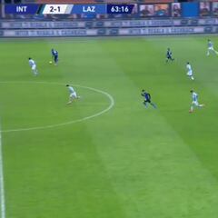 ¿Qué delantero centro en el mundo la coge en su campo y hace esto? Descomunal Lukaku