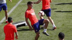 Sólo cinco rojiblancos 'repiten' del once del último Atleti-Sevilla