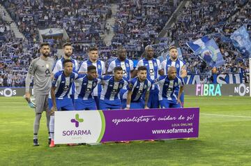 Homenaje al guardameta español de jugadores y aficionados.