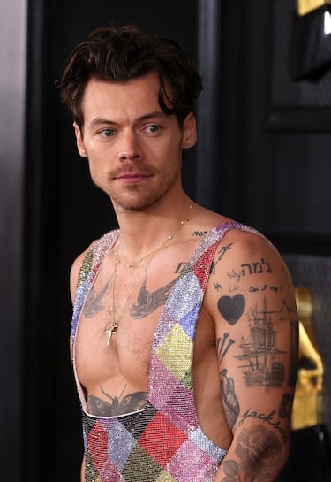 Conor McGregor, sin piedad al comparar el look de Harry Styles en los Grammy