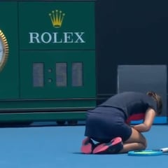 Caos por el humo en Australia: Jakupovic se retiró con dolor y Sharapova paró su partido