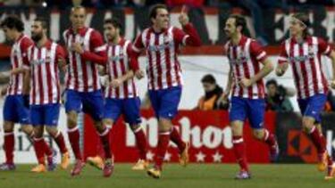 Godín celebra el gol conseguido.