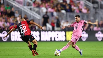 Lionel Messi took on his boyhood team at DRV PNK Stadium in the Herons’ final friendly of preseason.