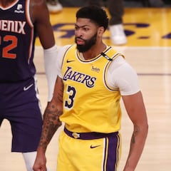 Los Lakers ven la luz: Davis vuela y Chris Paul se resiente