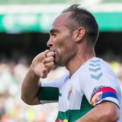 Nino, el que más minutos ha jugado en la historia del Elche