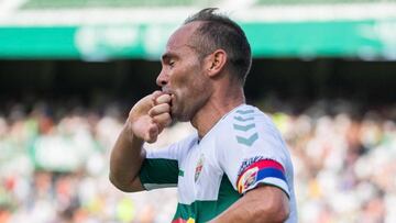 Nino, el que más minutos ha jugado en la historia del Elche