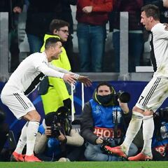 Al Valencia le eliminan la ley de Cristiano y la flor de Mourinho