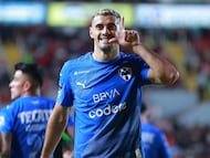 Germán Berterame festeja su gol con los Rayados de Monterrey.