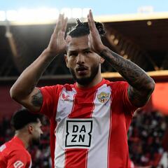 El Almería aguarda el efecto dominó para sellar la salida de Luis Suárez