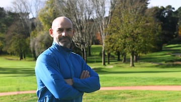 Paco Jémez, que actualmente vive en Galicia, posa para AS.