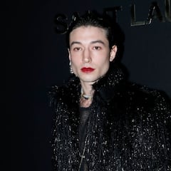 Sale vídeo de Ezra Miller siendo arrestado en Hawái: Señala a la policía de acoso