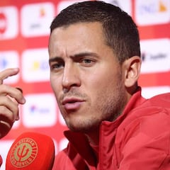 Hazard: "Benzema es el mejor delantero del mundo"