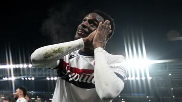 BERGAMO, ITALY - FEBRUARY 04: Jhon Lucumi' of Bologna celebrates at the end of the match of the Italy Cup match between Atalanta and Bologna at Gewiss Stadium on February 04, 2025 in Bergamo, Italy. (Photo by Image Photo Agency/Getty Images)