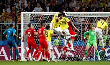 Golazo de Yerry Mina para empatar el partido ante Inglaterra 