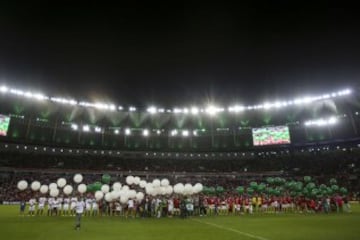 Zico y Neymar unidos por homenaje a Chapecoense en el Maracaná