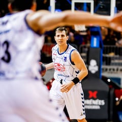 Van Lacke es el mejor latinoamericano de la jornada