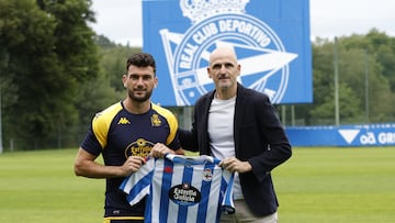 Deportivo de La Coru?a. Presentaci¨®n Pablo V¨¢zquez, Fernando Soriano
