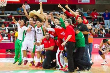 El baloncesto mexicano, que se creía muerto, resucitó inesperadamente, y contra todo pronóstico, en 2013. Y es que el equipo comandado por Sergio Valdeolmillos ganó el FIBA Américas en Caracas, al vencer 91-89 a Puerto Rico. El campeonato abrió las puertas a que México clasificara al Mundial de basquetbol por primera vez en 40 años.