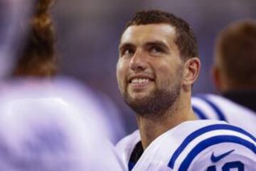 Noche perfecta para Andrew Luck que salió a jugar en pretemporada por pirmera vez desde su año rookie, completó todos los pases, y se fue a la banda con cara de satisfacción. Cuando le preguntaron a su entrenador, Chuck Pagano, que era lo que más le había gustado de la actuación de su QB titular, explicó: "que hizo slides". Las cosas claras.