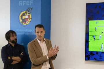 Antonio Gatto, director de VAR de Hawk-Eye en España, y Clos Gómez, director del proyecto VAR del CTA.