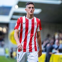 Oficial: Iker Varela llega cedido al Mirandés