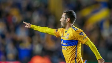 Tigres' Juan Pablo Vigon celebrates after scoring against Pumas during their Mexican Apertura 2023 football tournament match at the Universitario stadium in Monterrey, Mexico, on December 10, 2023. (Photo by Julio Cesar AGUILAR / AFP)