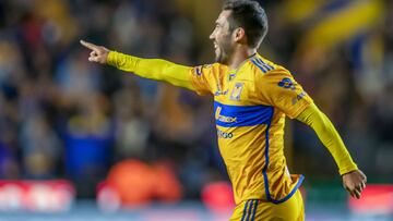 Tigres' Juan Pablo Vigon celebrates after scoring against Pumas during their Mexican Apertura 2023 football tournament match at the Universitario stadium in Monterrey, Mexico, on December 10, 2023. (Photo by Julio Cesar AGUILAR / AFP)