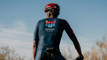 Imagen de un maillot de Toteemi.