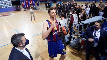 Pau Gasol, durante su presentación como jugador del Barcelona.