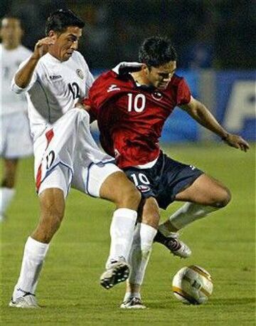 Hoy en Palestino, era otro de los encargados de darle fútbol a la Roja.