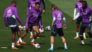 Los jugadores del Real Madrid, durante su último entrenamiento.