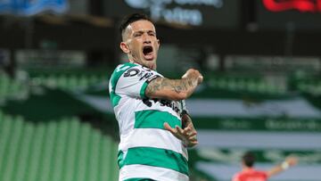 Santos firma extensión de contrato a Brian Lozano