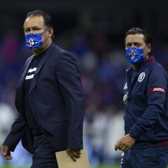Juan Reynoso seguirá en Cruz Azul por un año más