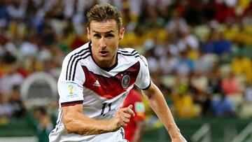 El máximo anotador de la historia de los Mundiales es el segundo jugador de la historia con más partidos. jugó 24 en 4 copas consecutivas. 