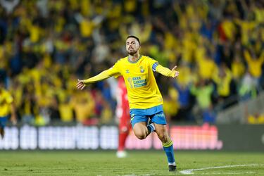 Ha dado el salto de calidad que lleva apuntando desde hace años. Su gol ante el Atlético es espectacular. Además, se encarga de mover todo el ataque grancanario con acierto y clase.