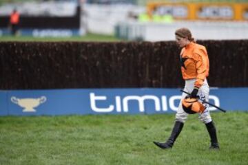 Lizzie Kelly: La primera mujer que corre la Gold Cup desde hace 33 años