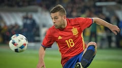 Jordi Alba durante el partido contra Rumanía.