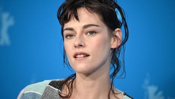 Kristen Stewart posando