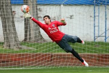 Chile trabaja con plantel completo