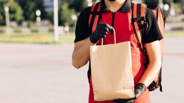 Pide comida a domicilio y el restaurante le deja una nota y no es precisamente de amor