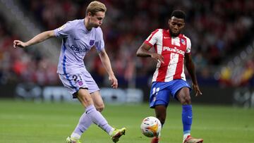 Lemar ante De Jong en el Atl&eacute;tico-Bar&ccedil;a que cerr&oacute; el primer marat&oacute;n del curso para el Atletico.