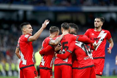 El canterano madridista anotó el único gol del Rayo en el partido.