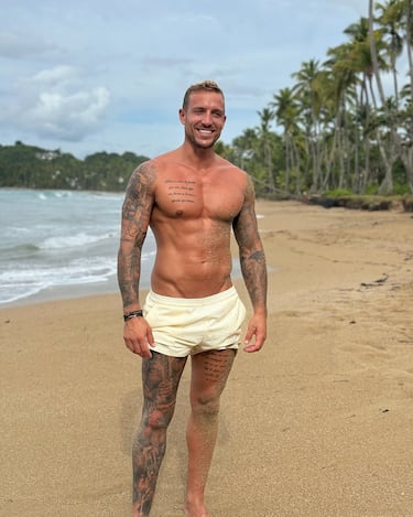 Según lo filtrado por ‘La Cuernis’, llegó a ‘LIDLT’ tras un acuerdo para ir con su novia y terminó yéndose con Bayan. Cuanto menos sospechosa su participación y sin mucho reseñable más allá de darle la razón siempre a su pareja en Villa Playa.